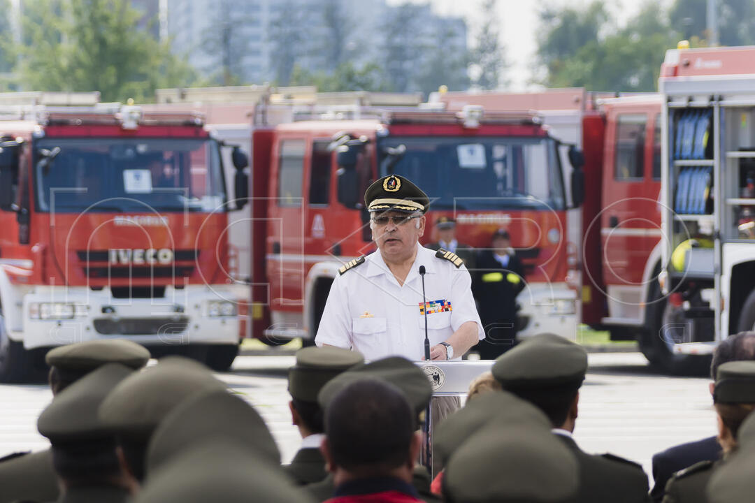 Entrega de 55 nuevos carros a distintos Cuerpos de Bomberos de Chile-6