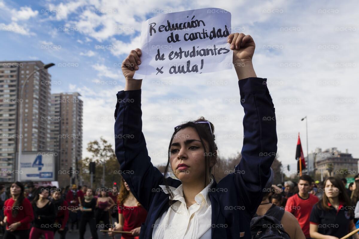 Galería de Images de la marcha en contra de la Carrera Docente               