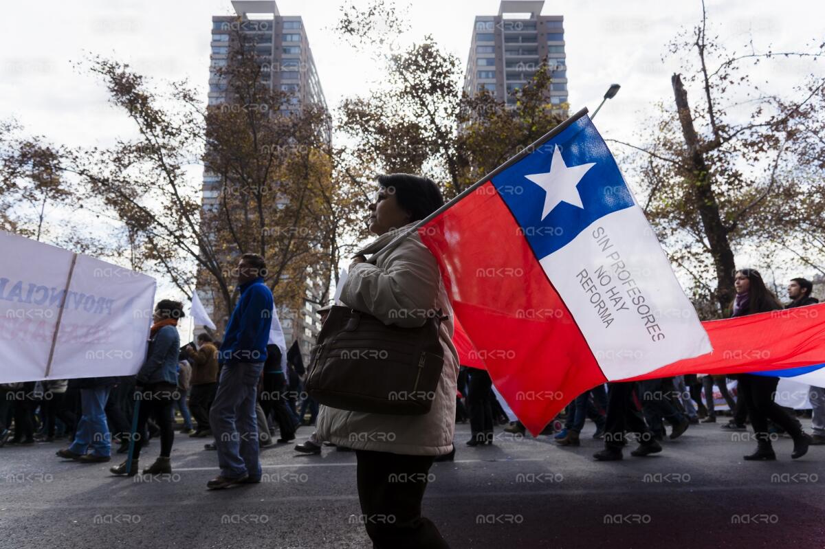 Galería de Images de la marcha en contra de la Carrera Docente        