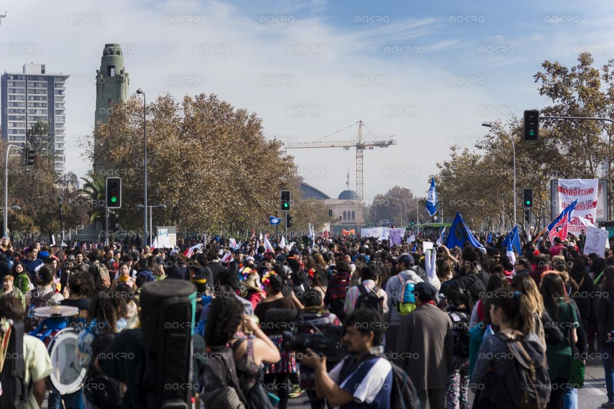 Galería de Images de la marcha en contra de la Carrera Docente 