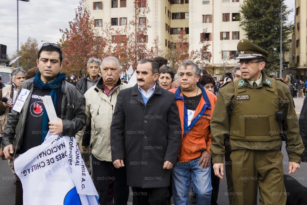 Galería de Images de la marcha en contra de la Carrera Docente                  