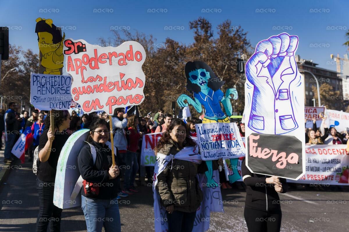 Galería de nueva marcha en contra de la Carrera Docente