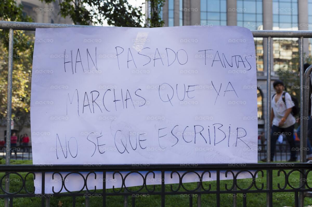 Galería de la marcha estudiantil “Que Chile decida”