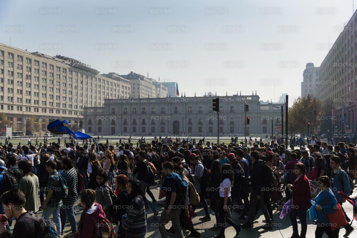 Galería de la marcha estudiantil “Que Chile decida”