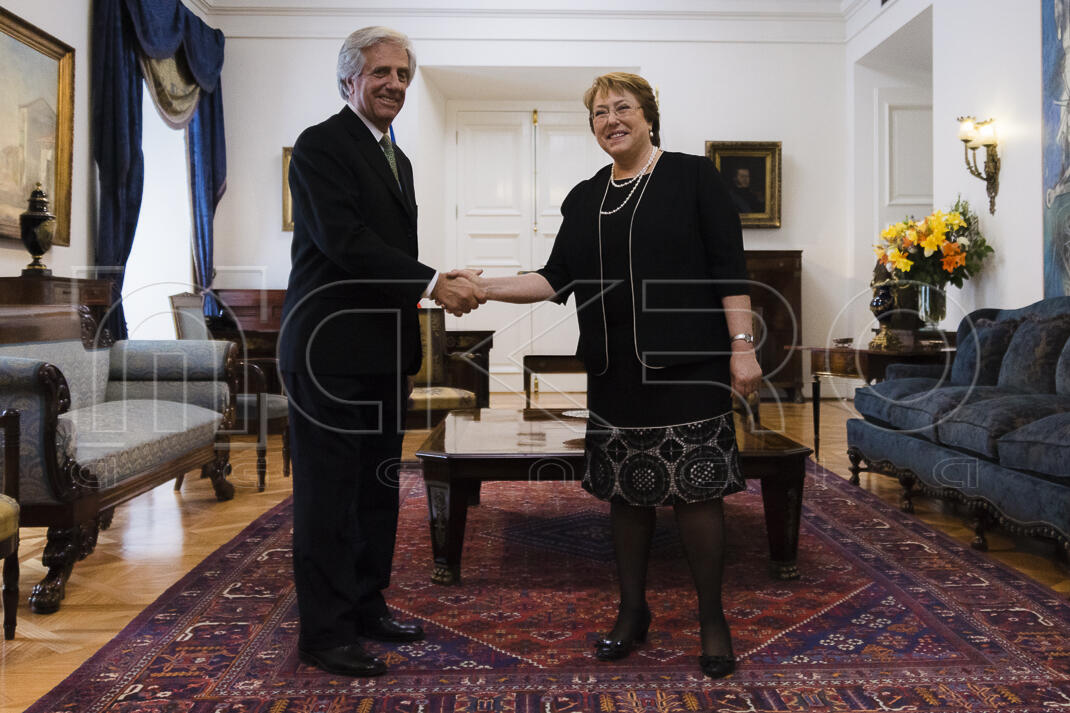 Presidenta Bachelet recibe a Mandatario de Uruguay en visita oficial