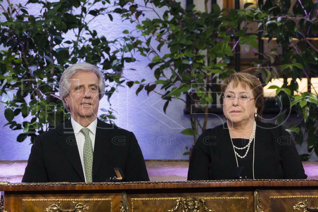 Presidenta Bachelet recibe a Mandatario de Uruguay en visita oficial