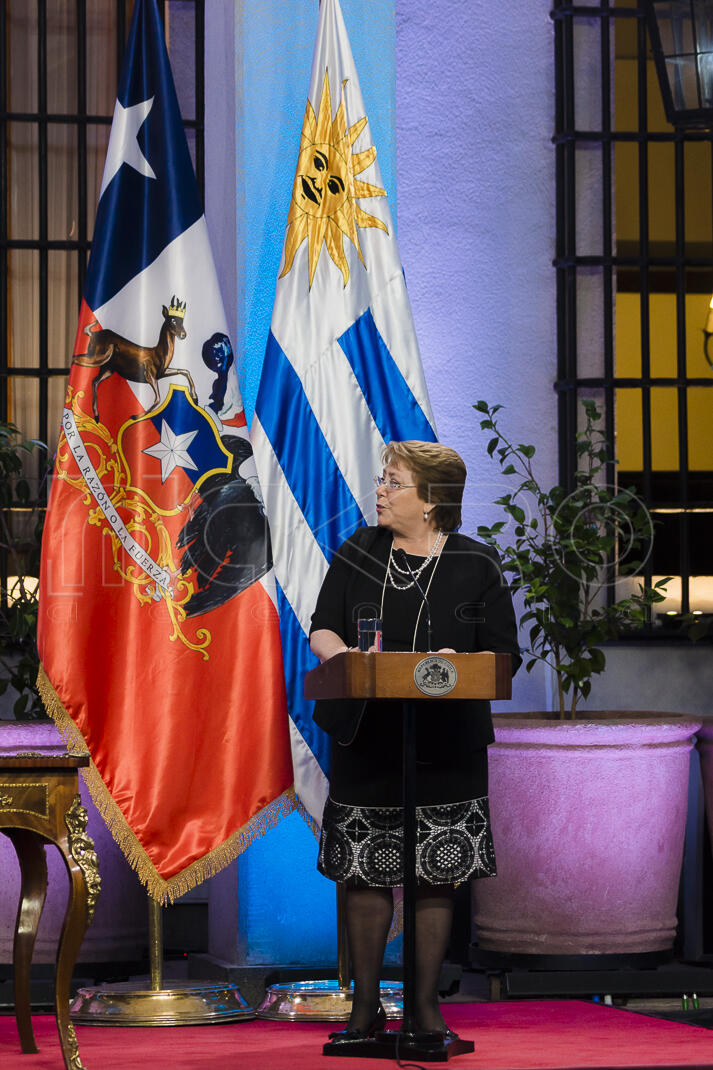 Presidenta Bachelet recibe a Mandatario de Uruguay en visita oficial