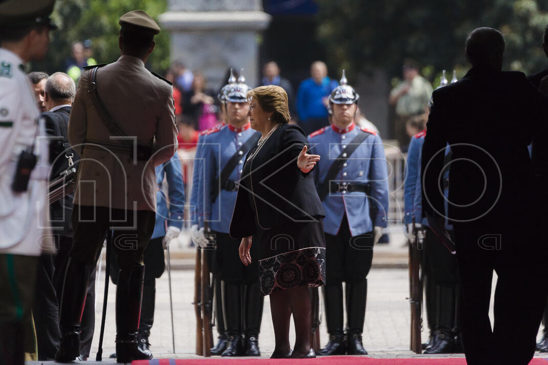 Presidenta Bachelet recibe a Mandatario de Uruguay en visita oficial