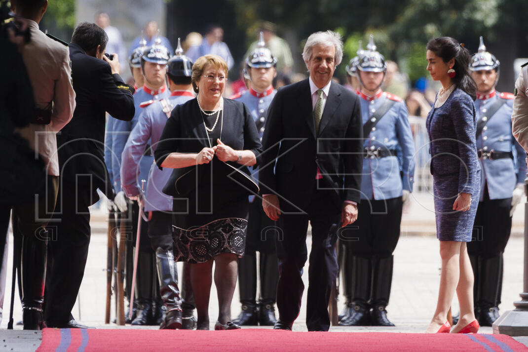 Presidenta Bachelet recibe a Mandatario de Uruguay en visita oficial