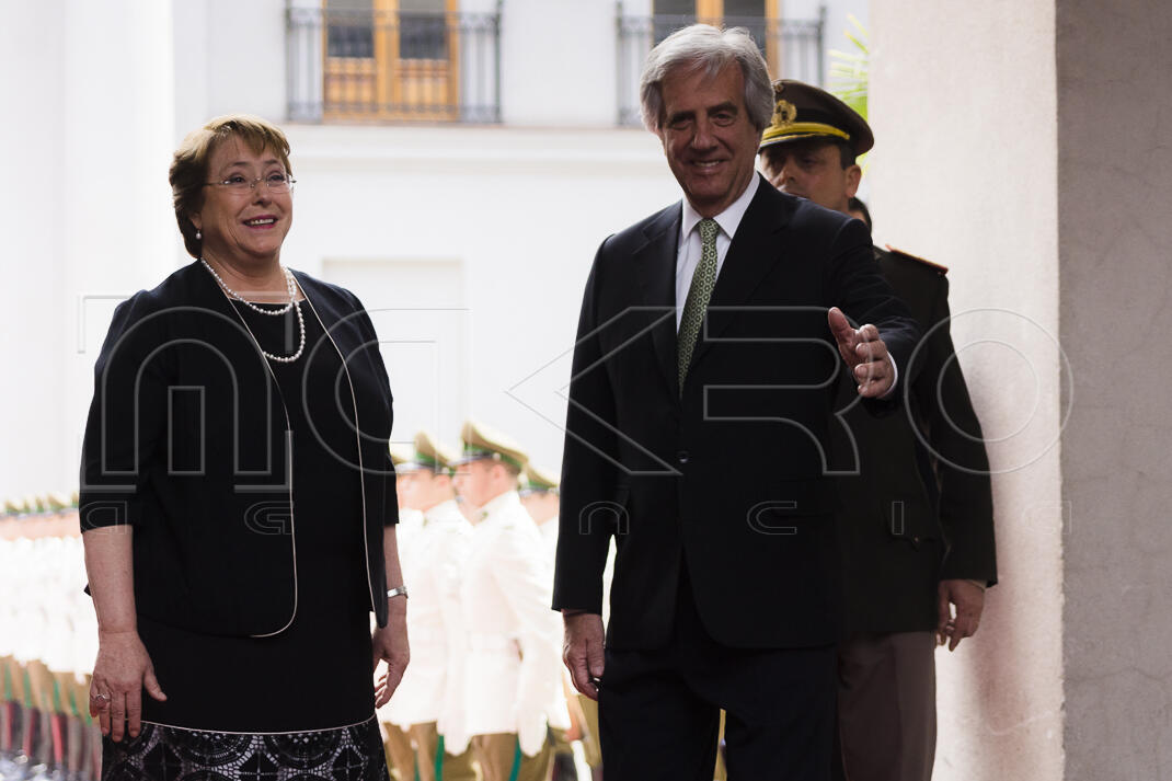 Presidenta Bachelet recibe a Mandatario de Uruguay en visita oficial