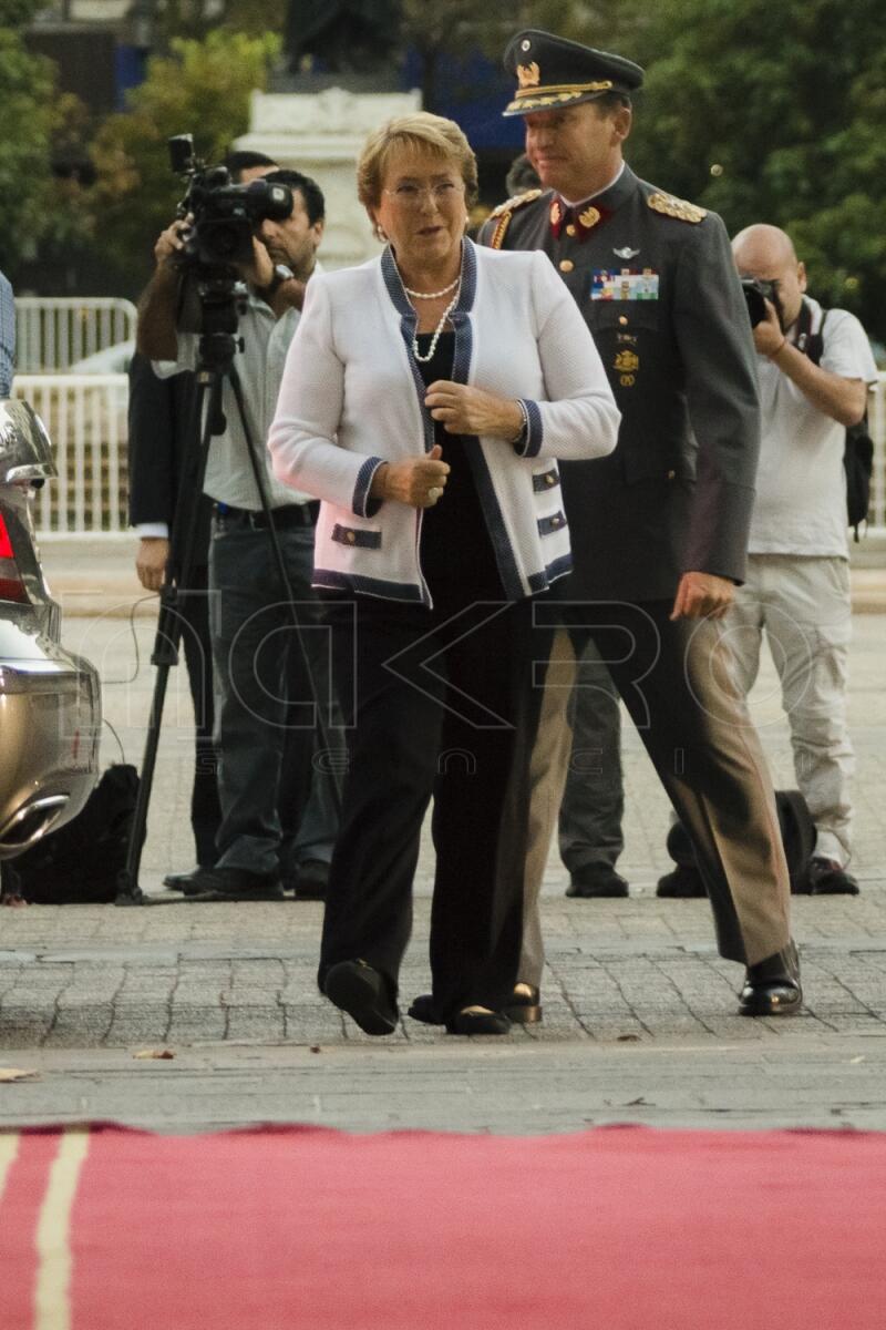 Presidenta Bachelet vuelve de vacaciones