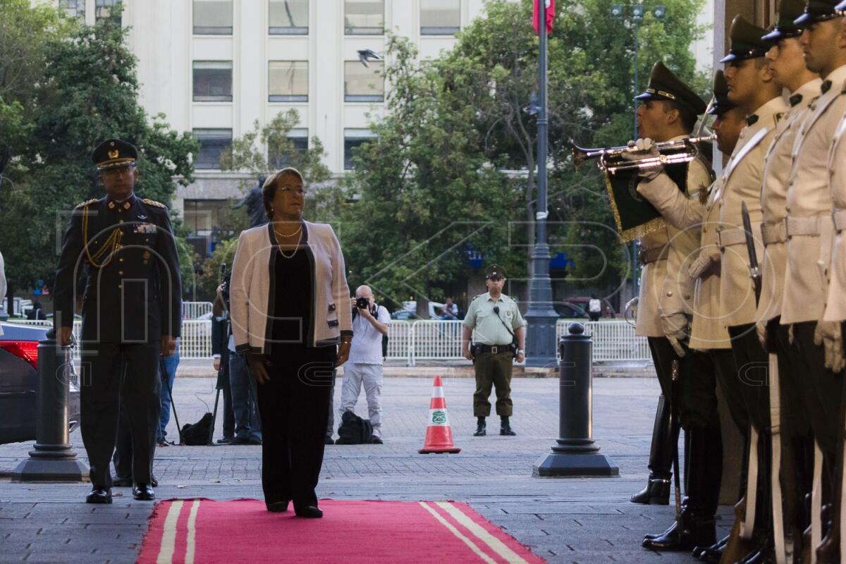 Presidenta Bachelet vuelve de vacaciones