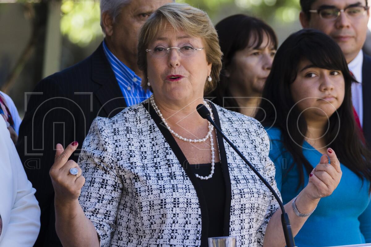 Visita Presidenta a liceo en Melipilla