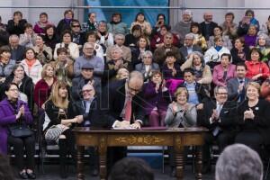 Promulgación de ley que elimina pago del 5% de salud a pensionados adultos mayores